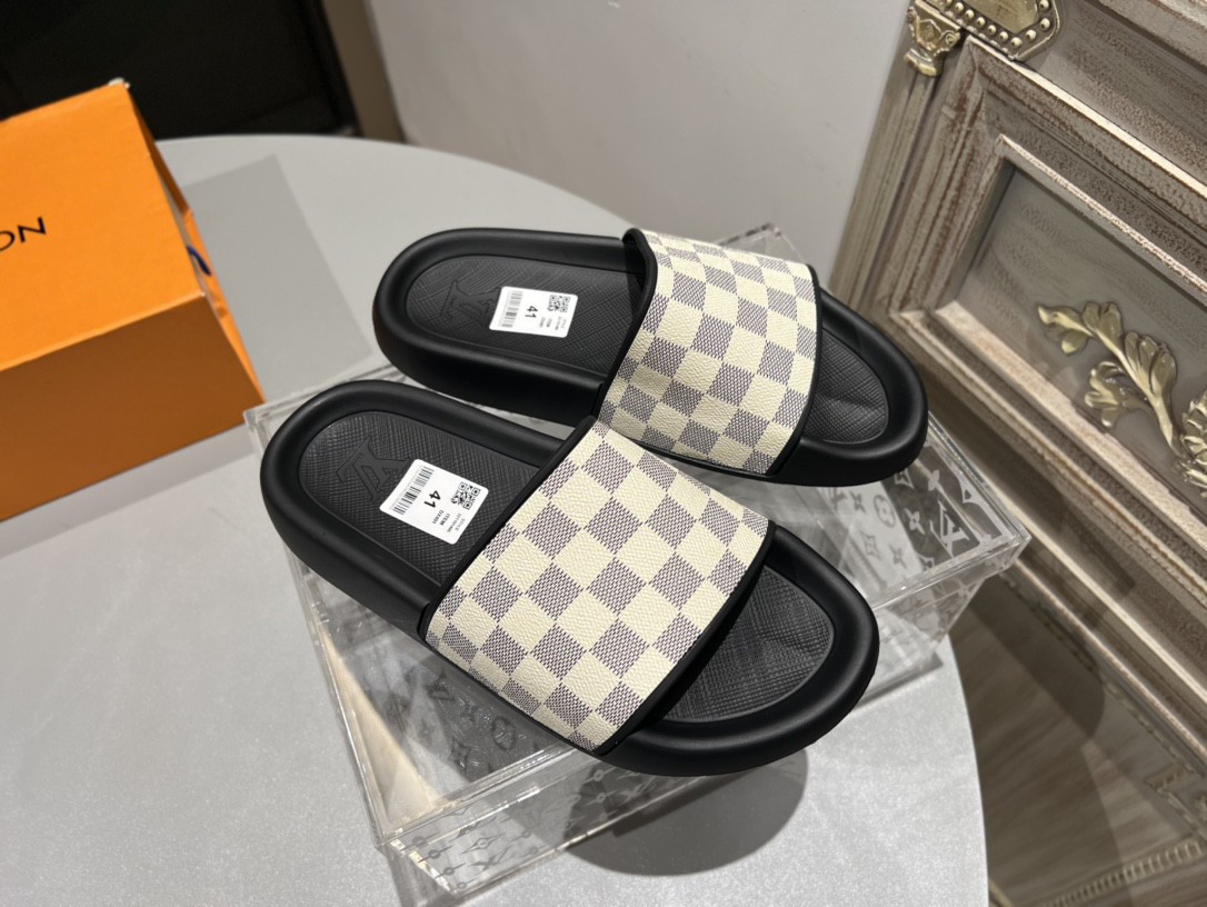 LV Couple Slipper