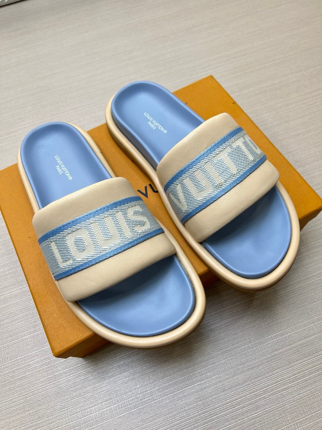 LV Couple Slipper
