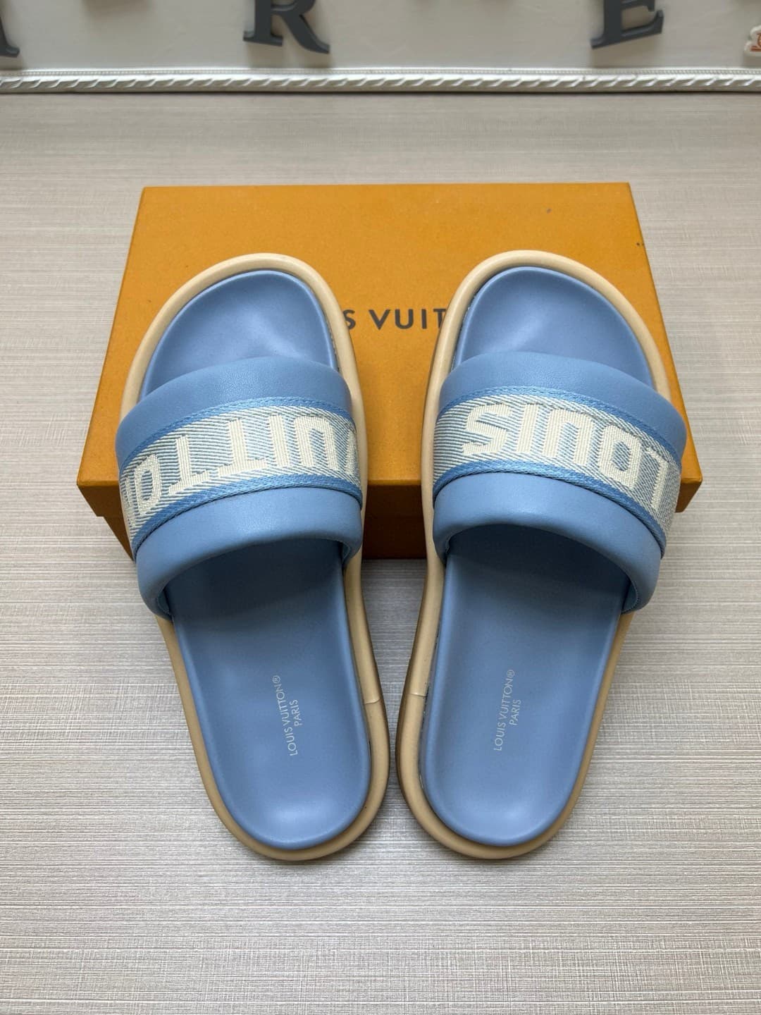 LV Couple Slipper