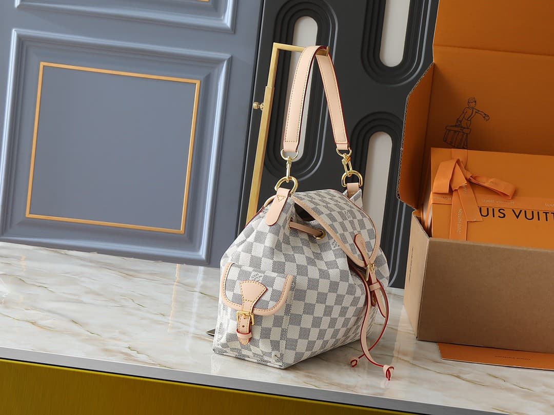 LV Bag M25085