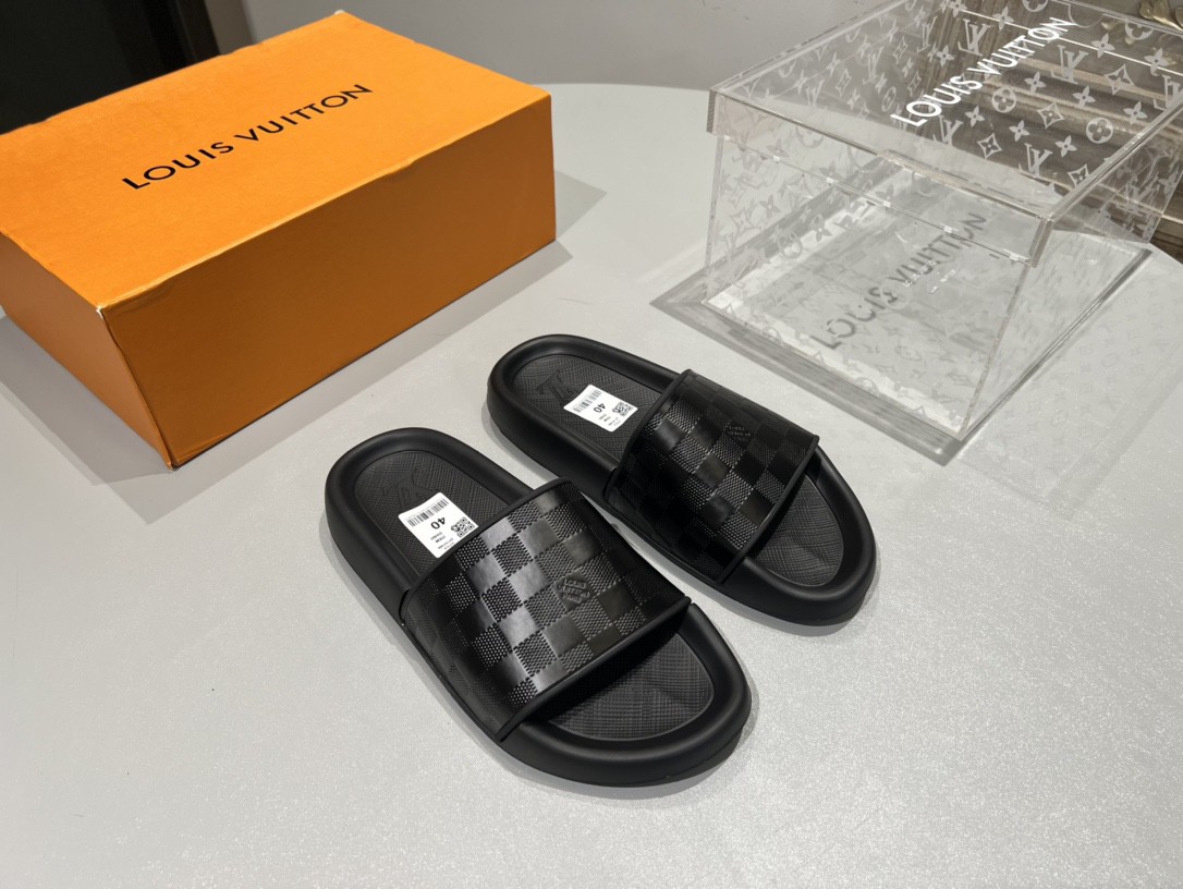 LV Couple Slipper