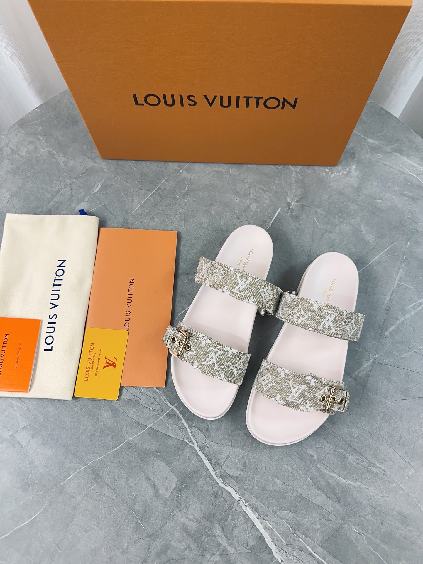 LV Couple Slipper