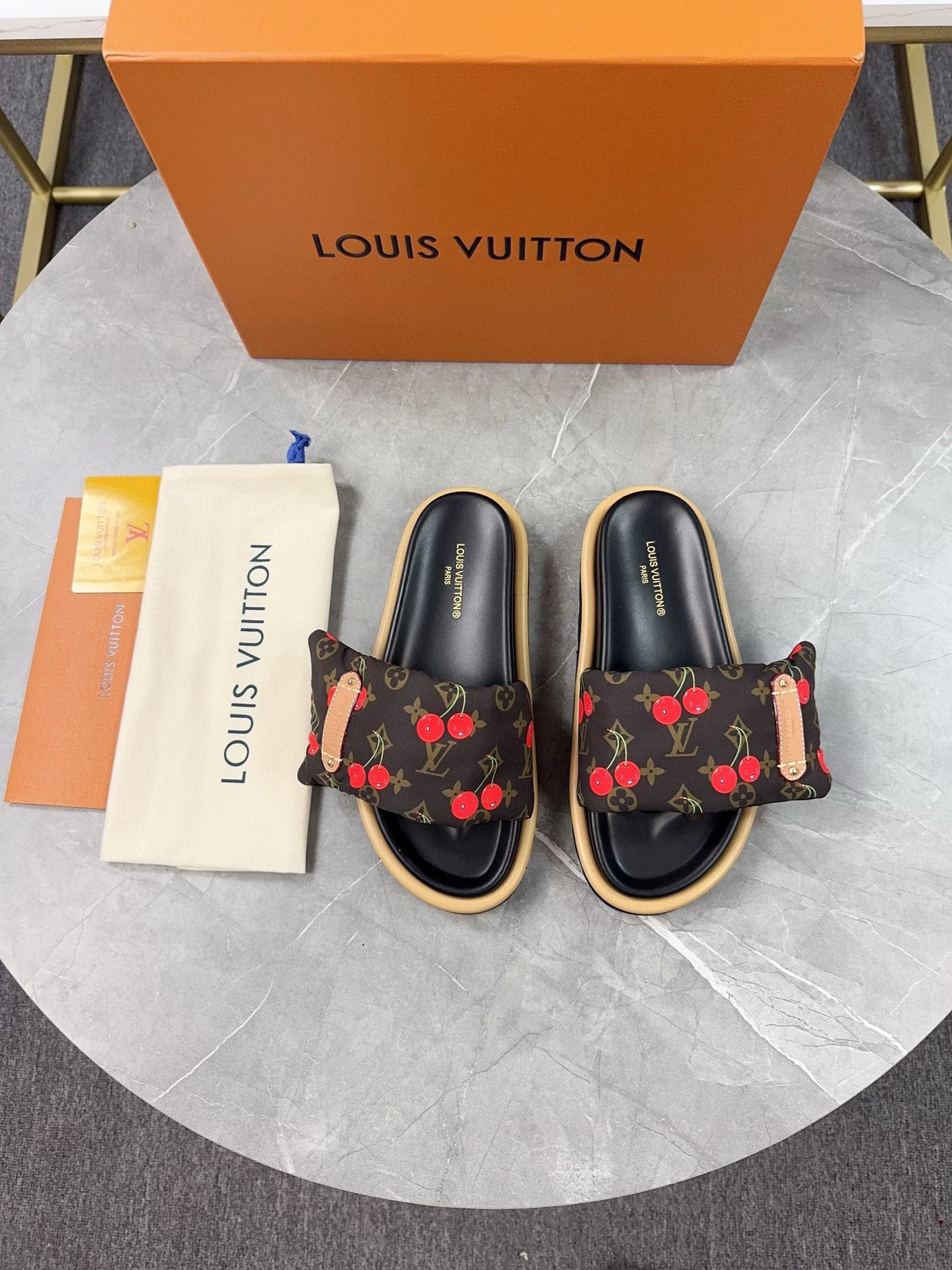 LV Couple Slipper