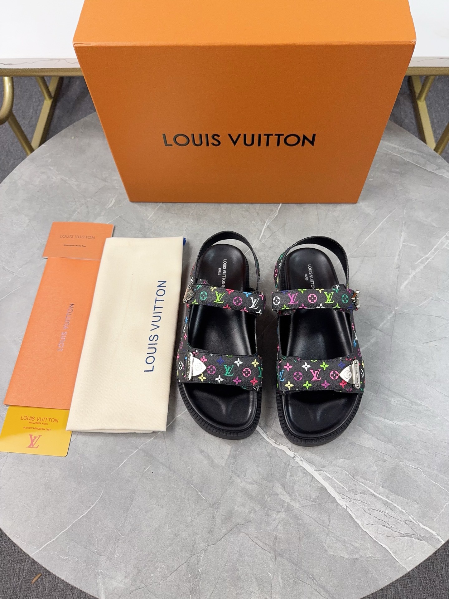 LV Couple Slipper