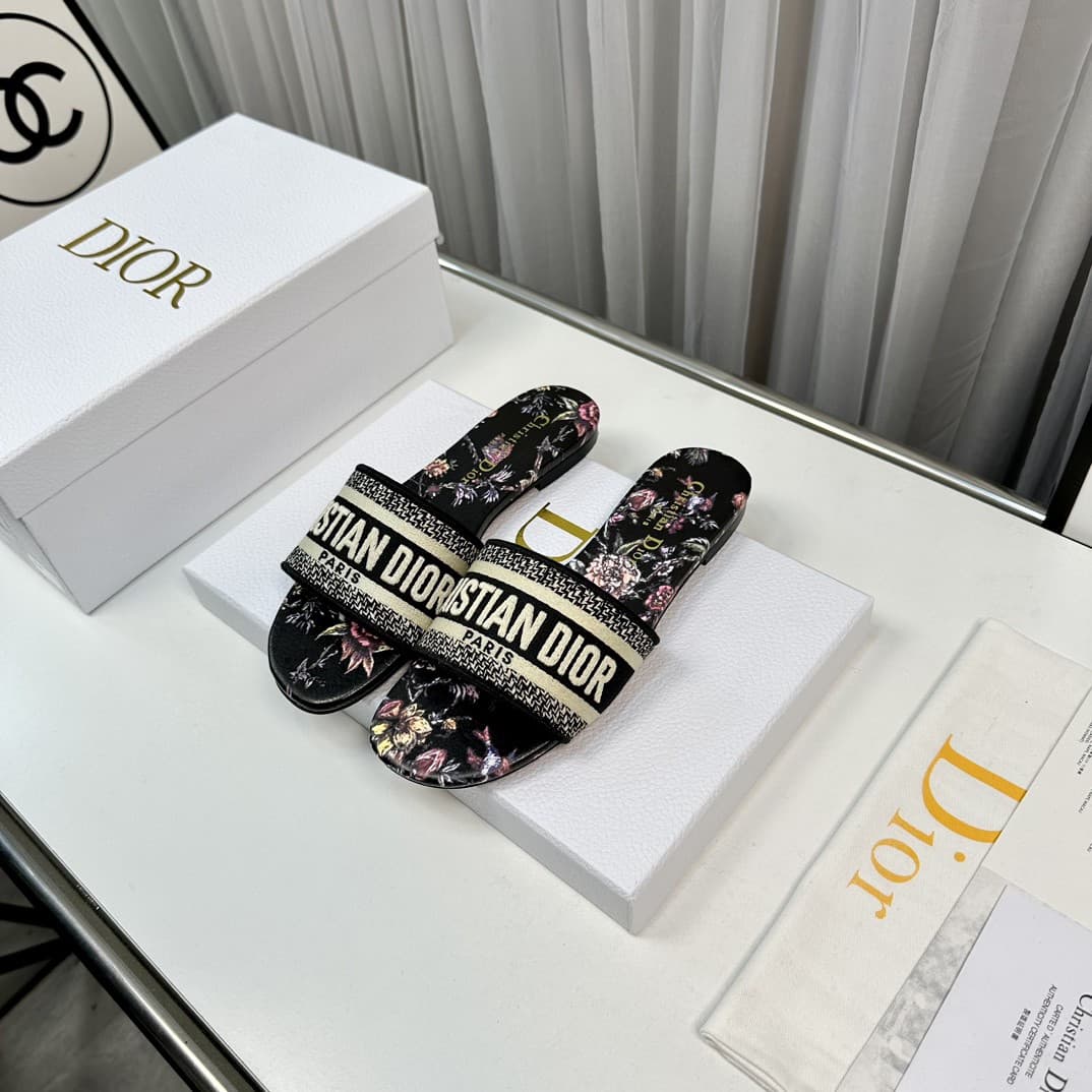 Dior Woman Slippers