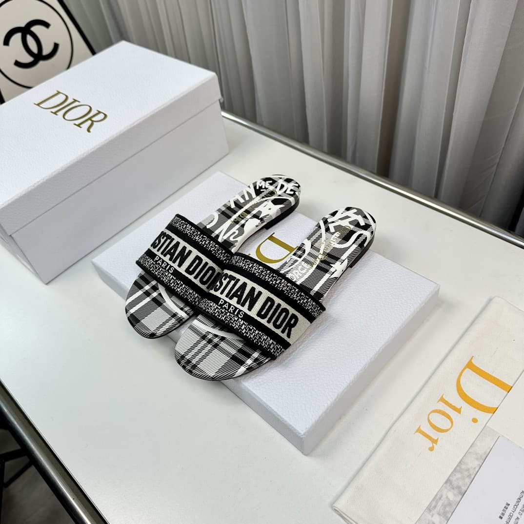 Dior Woman Slippers