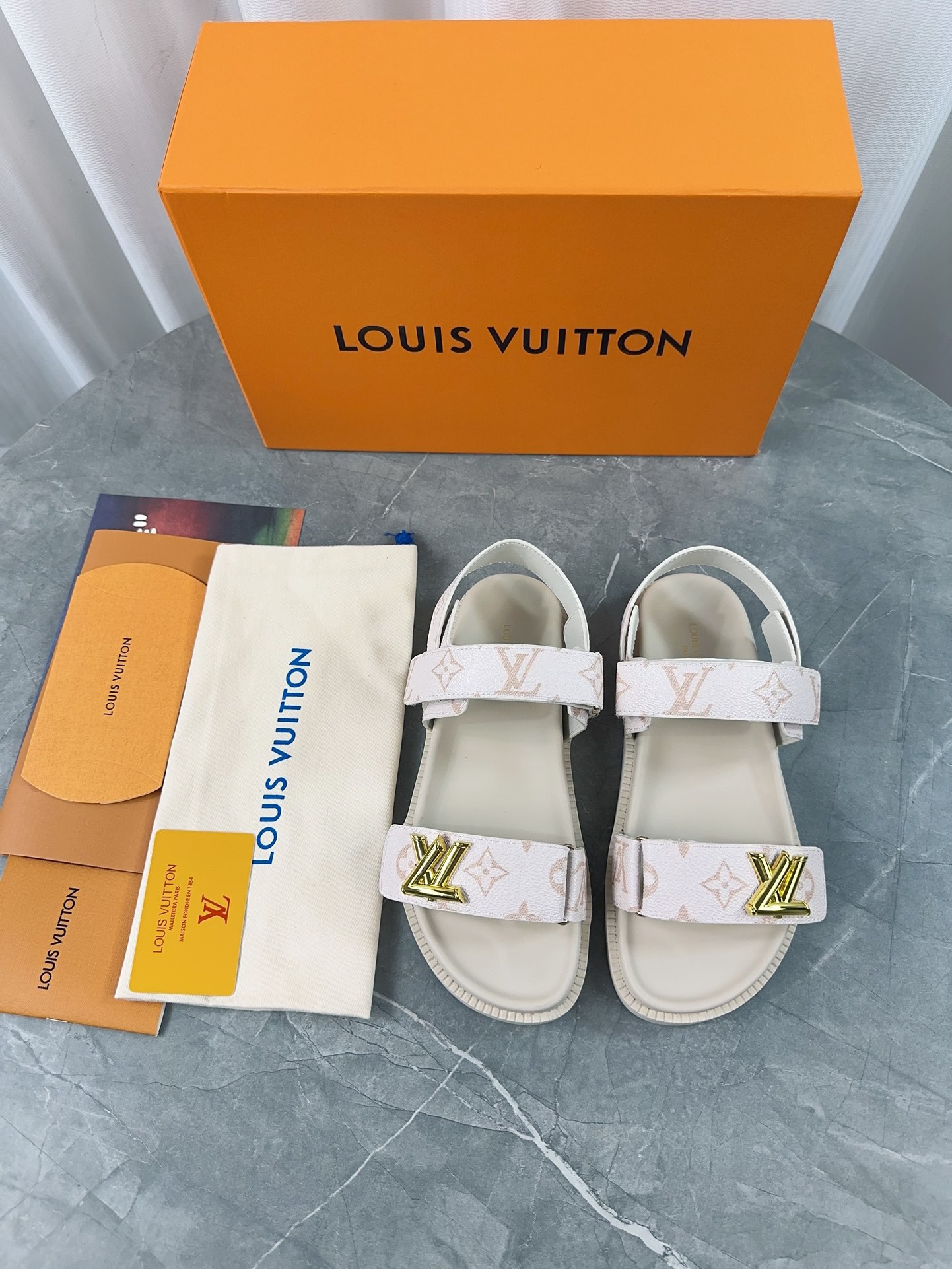 LV Couple Slipper