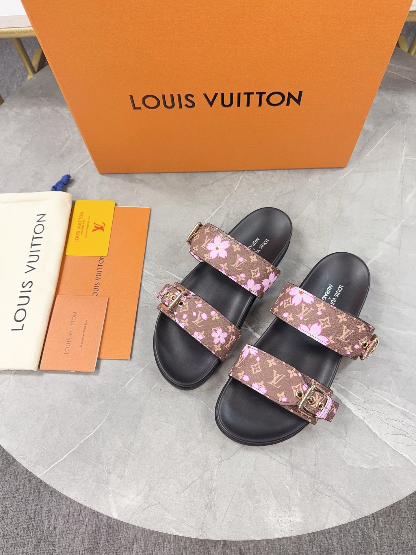 LV Couple Slipper