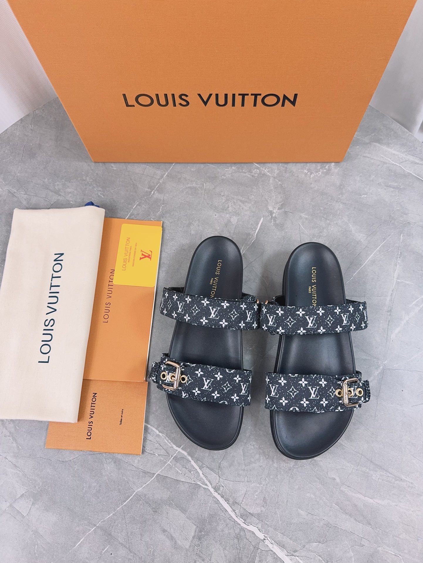 LV Couple Slipper