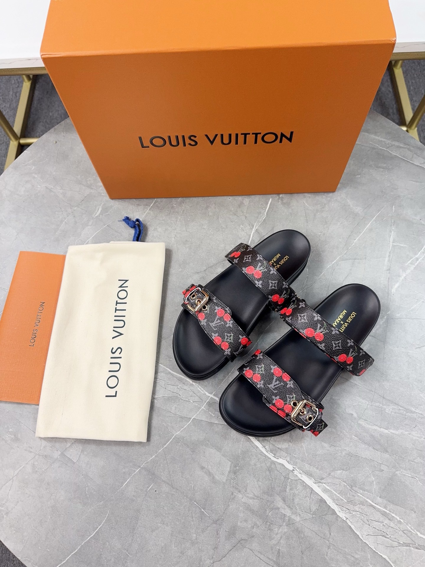 LV Couple Slipper