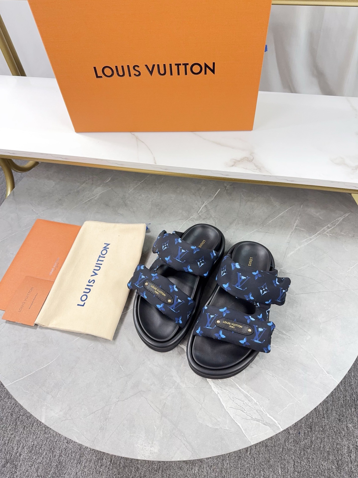 LV Couple Slipper
