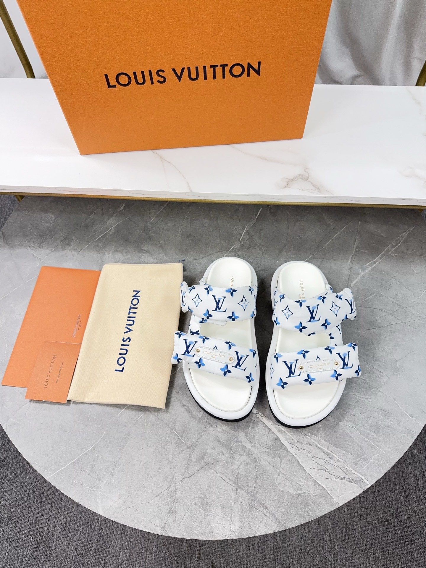 LV Couple Slipper