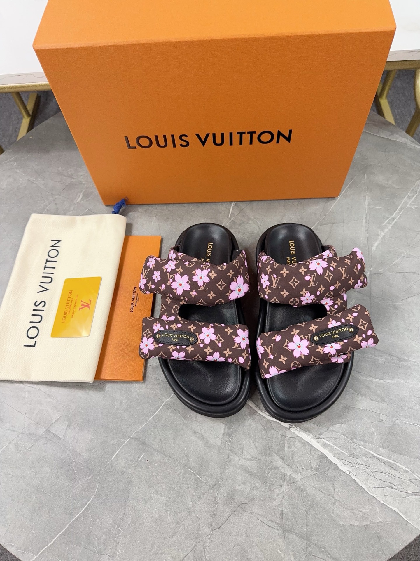 LV Couple Slipper