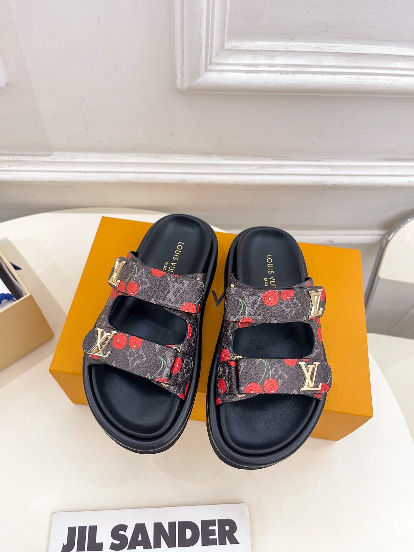LV Couple Slipper