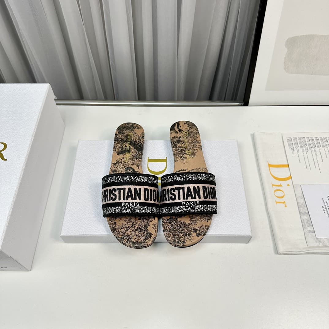 Dior Woman Slippers