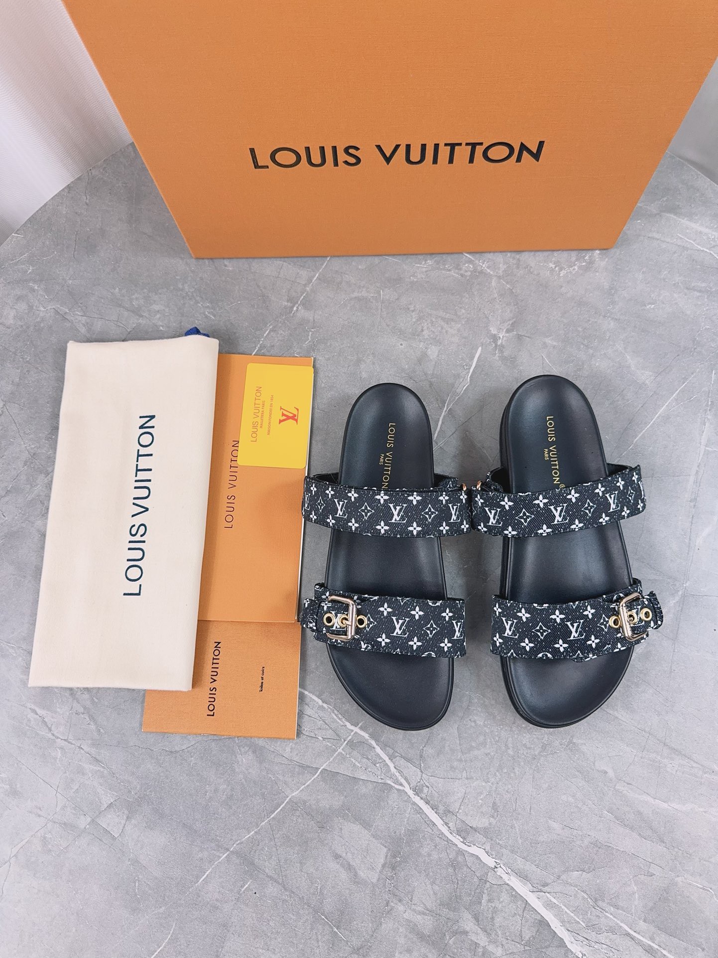 LV Couple Slipper