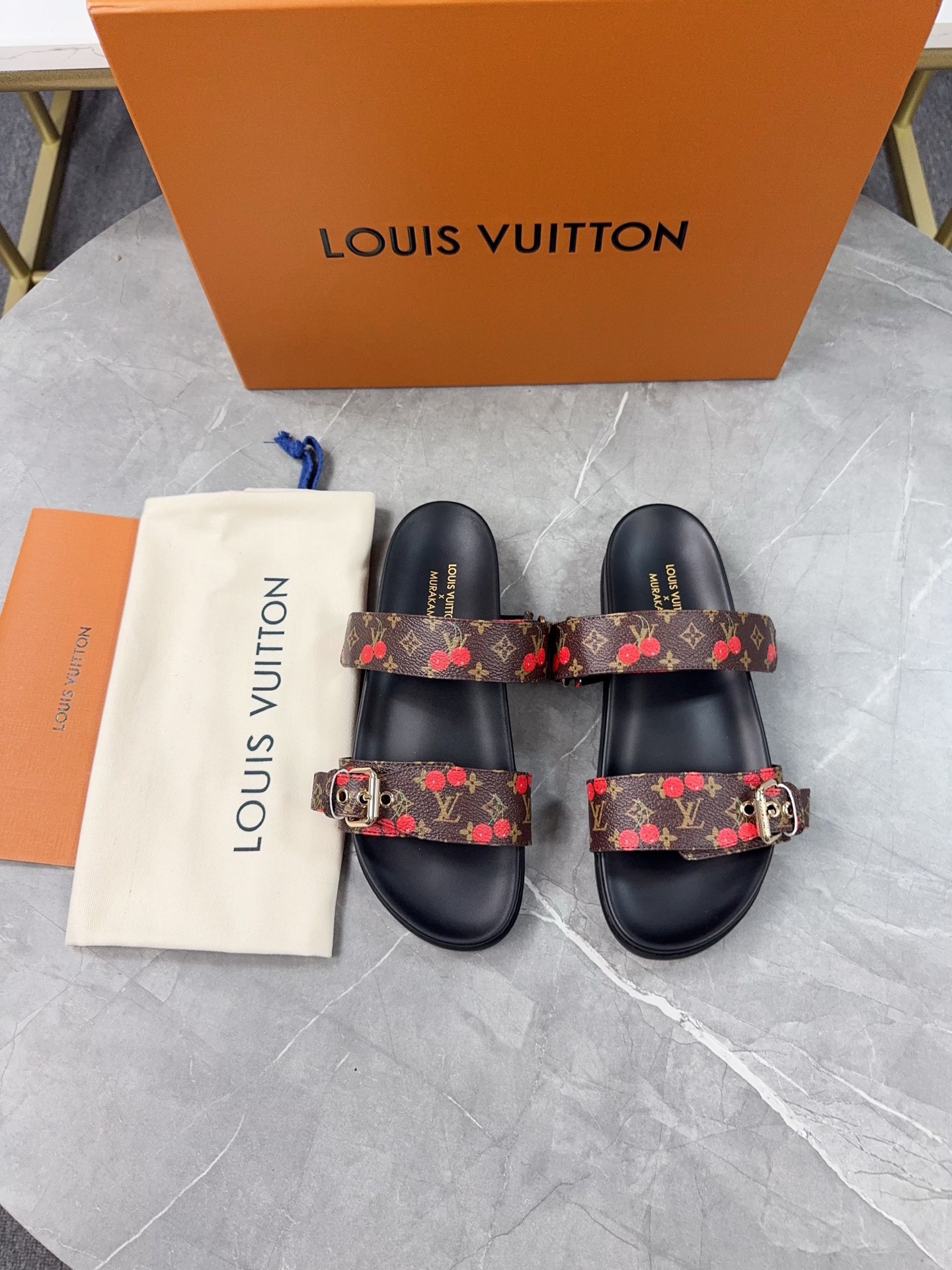 LV Couple Slipper