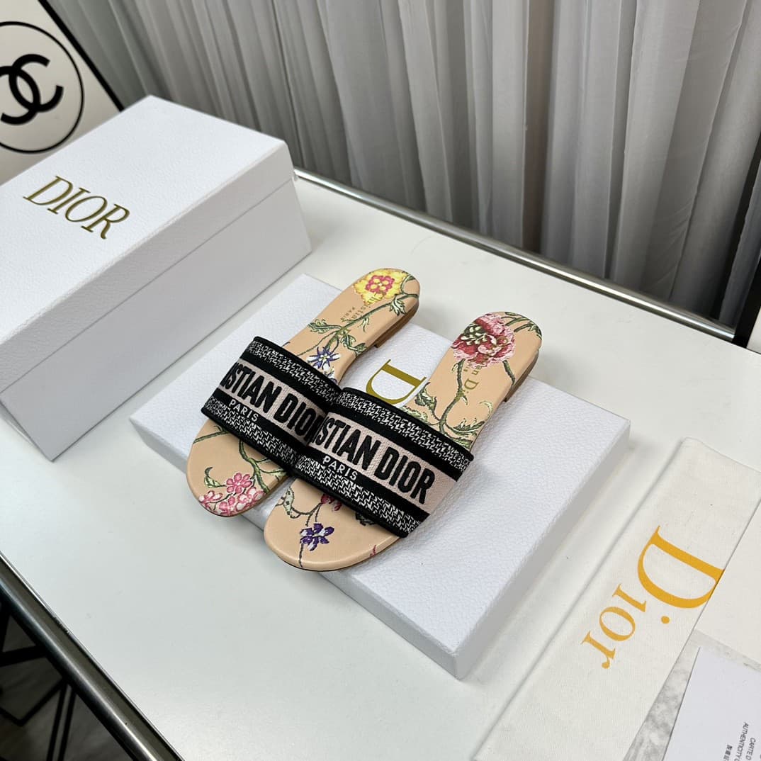 Dior Woman Slippers