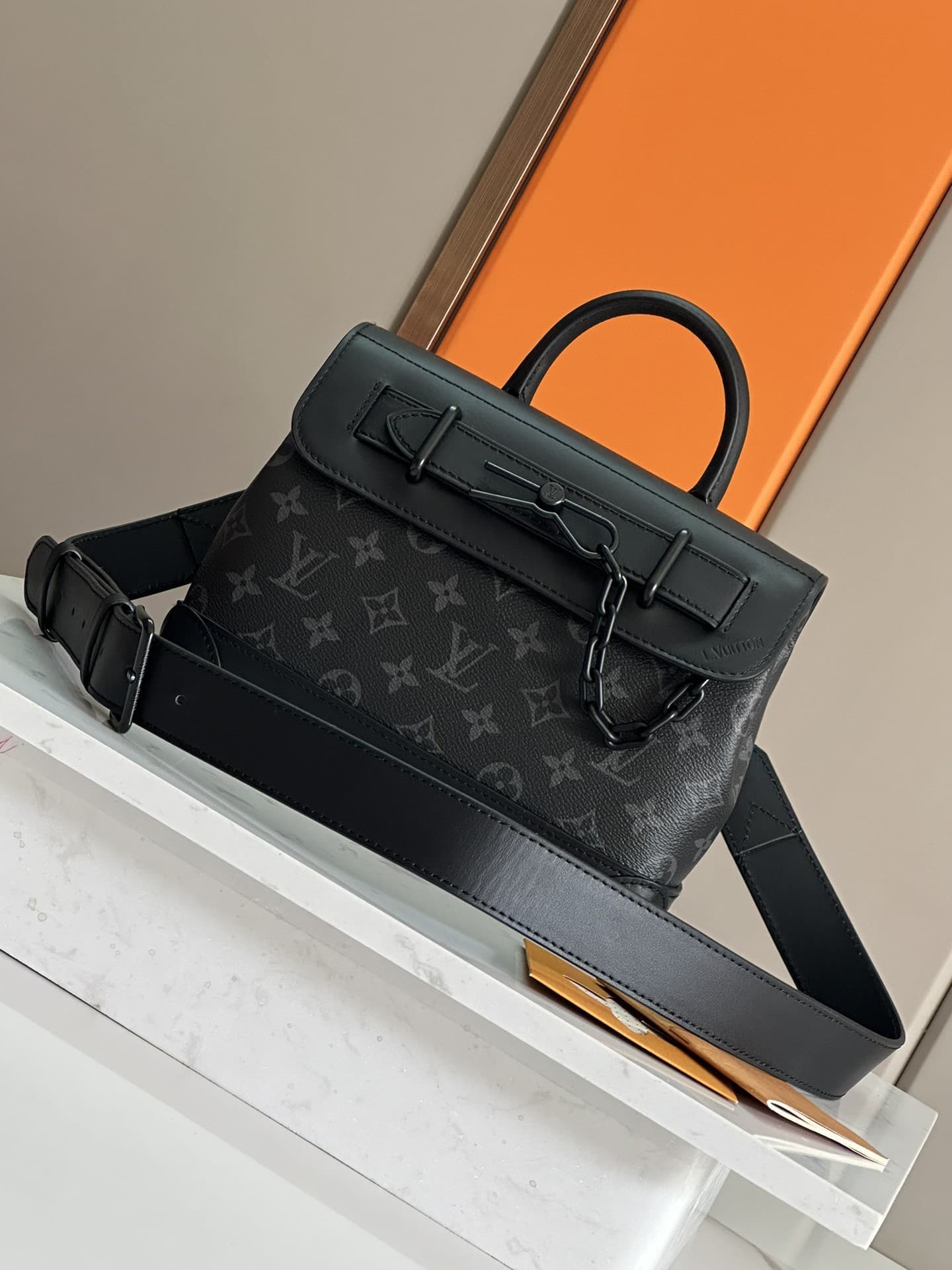 LV Bag M46953