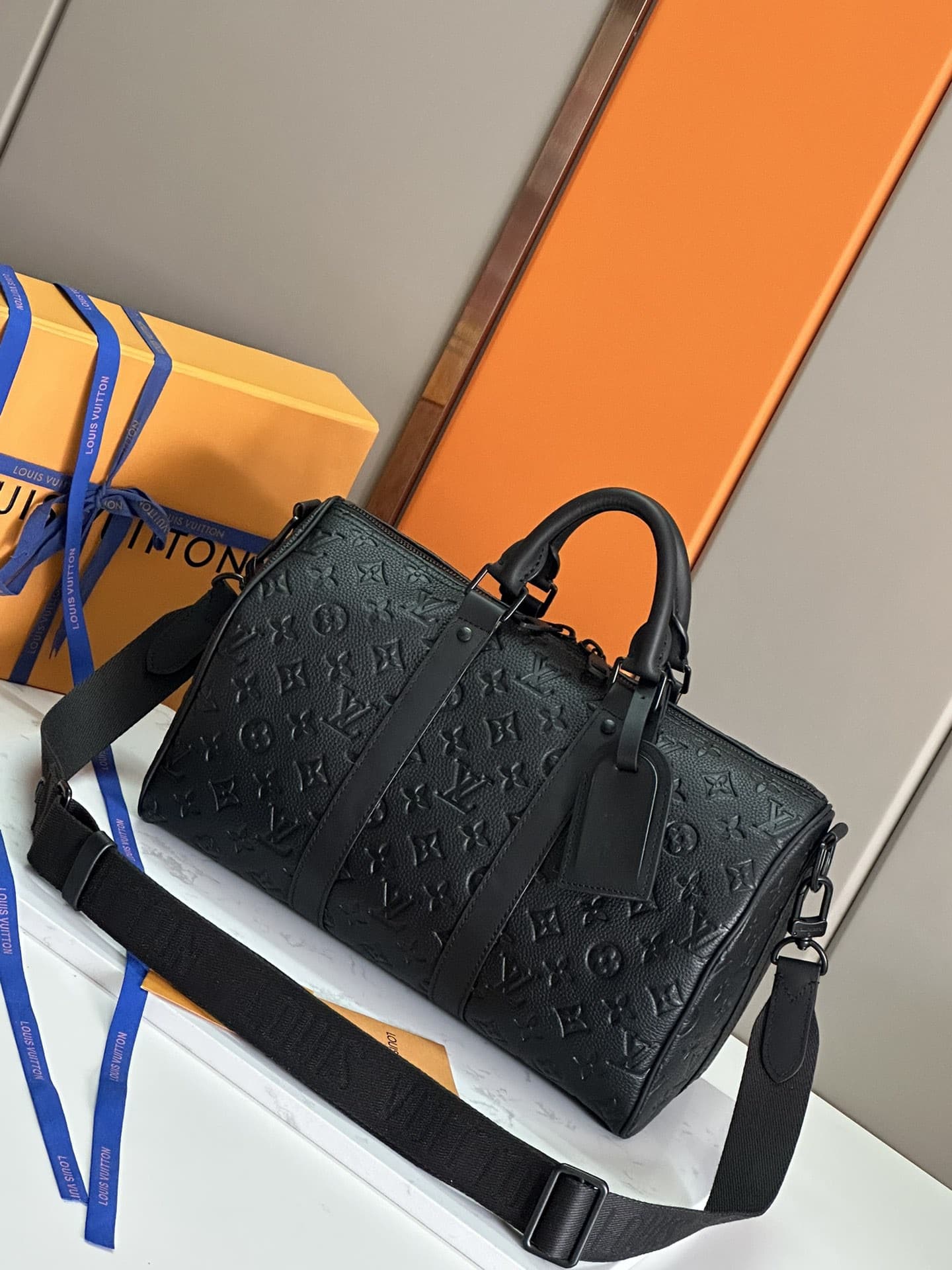 LV Bag M22765