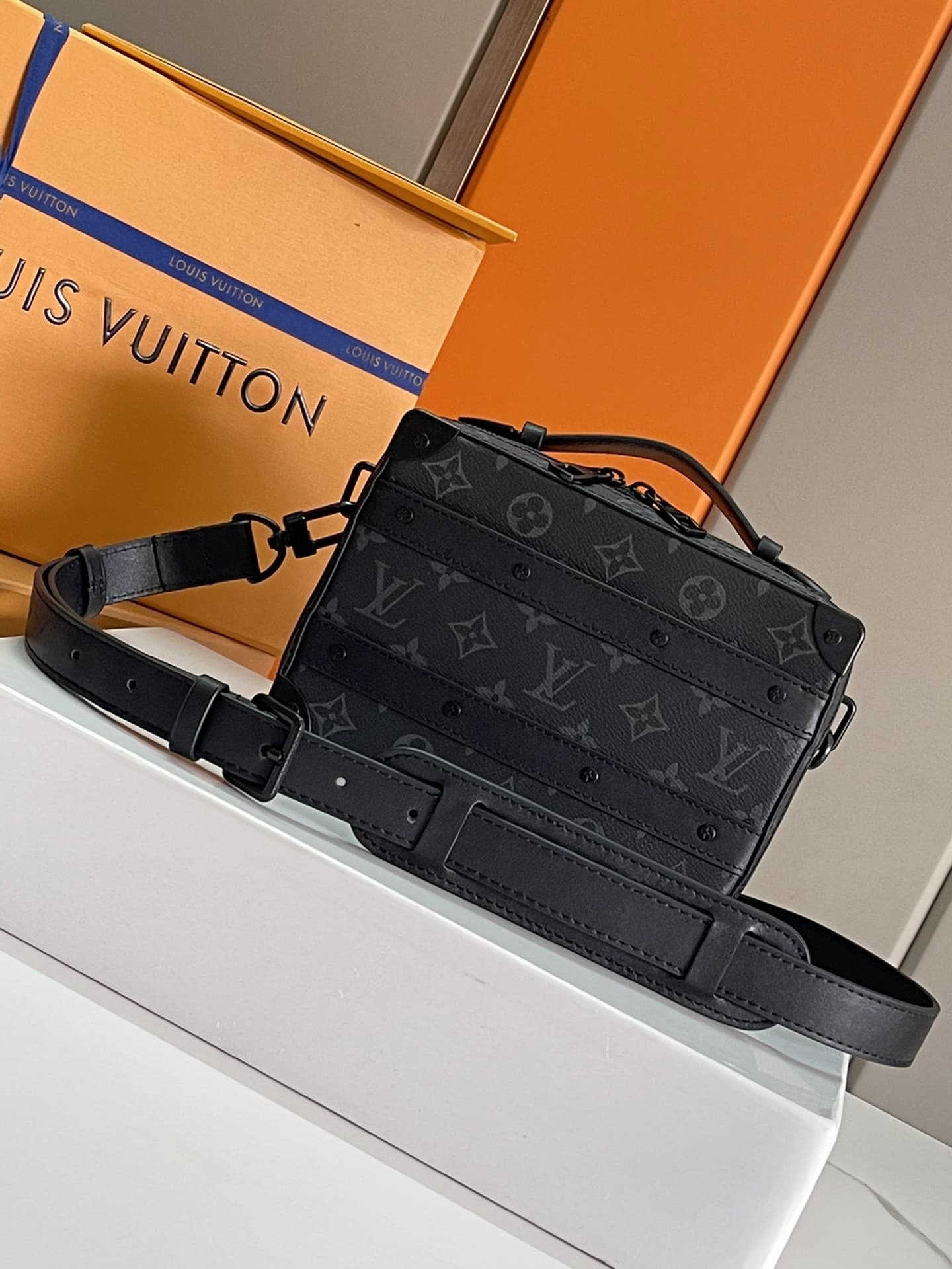 LV Bag M45935