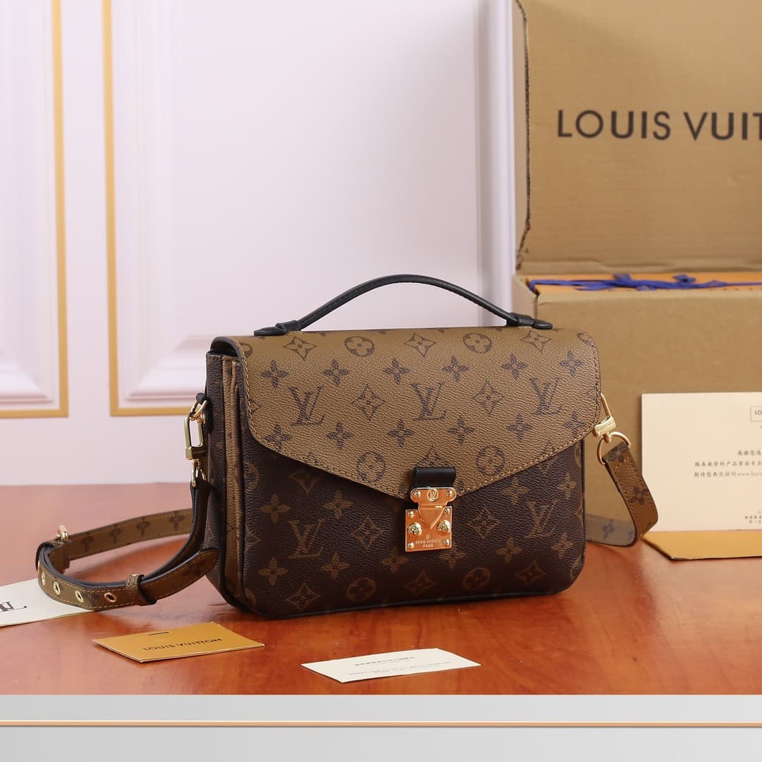 LV Bag M44876