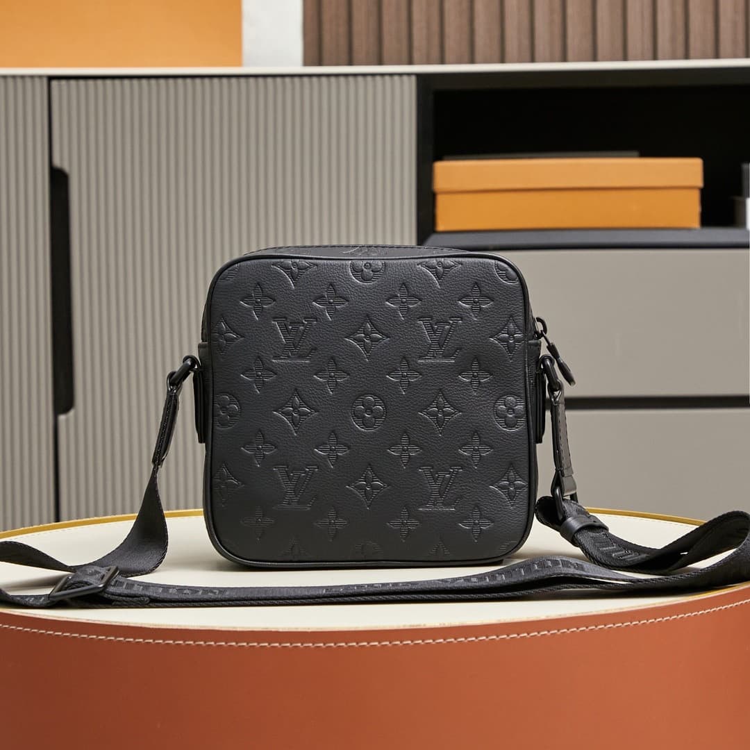 LV Bag M12516