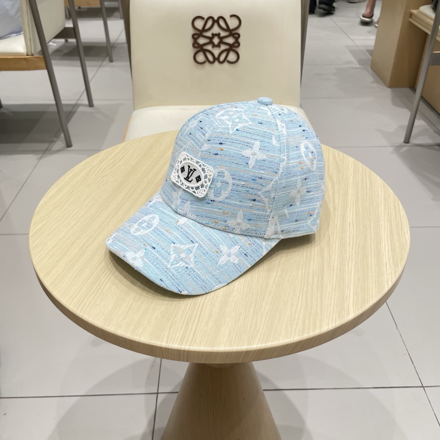 LV Cap