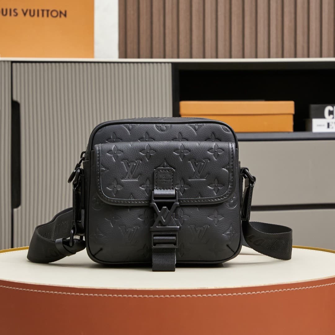 LV Bag M12516
