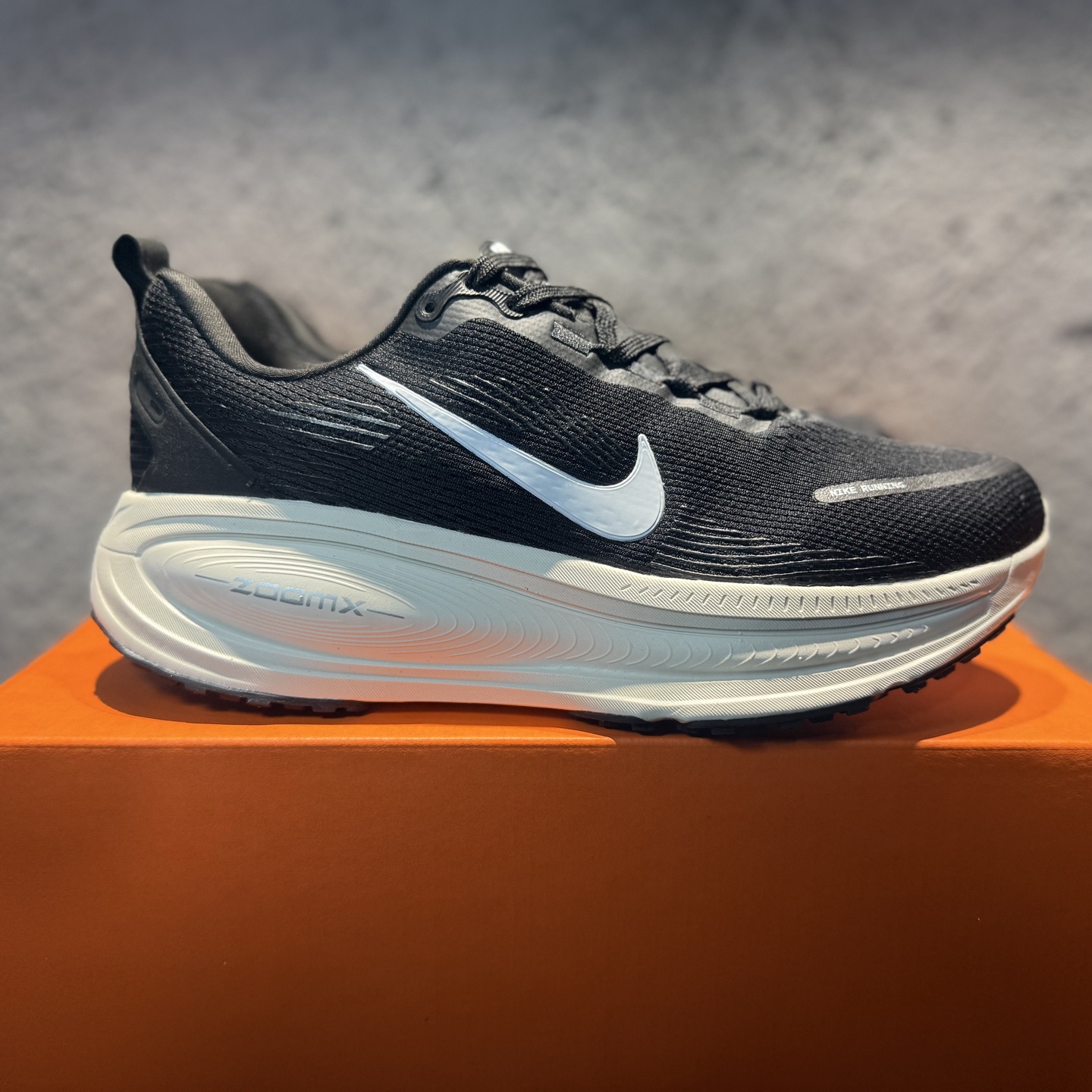 Nike Vomero 18