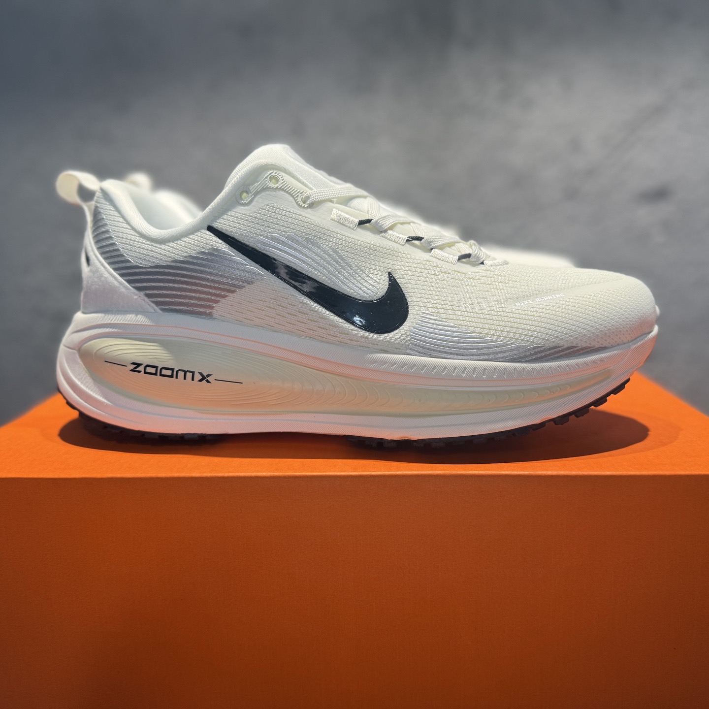 Nike Vomero 18