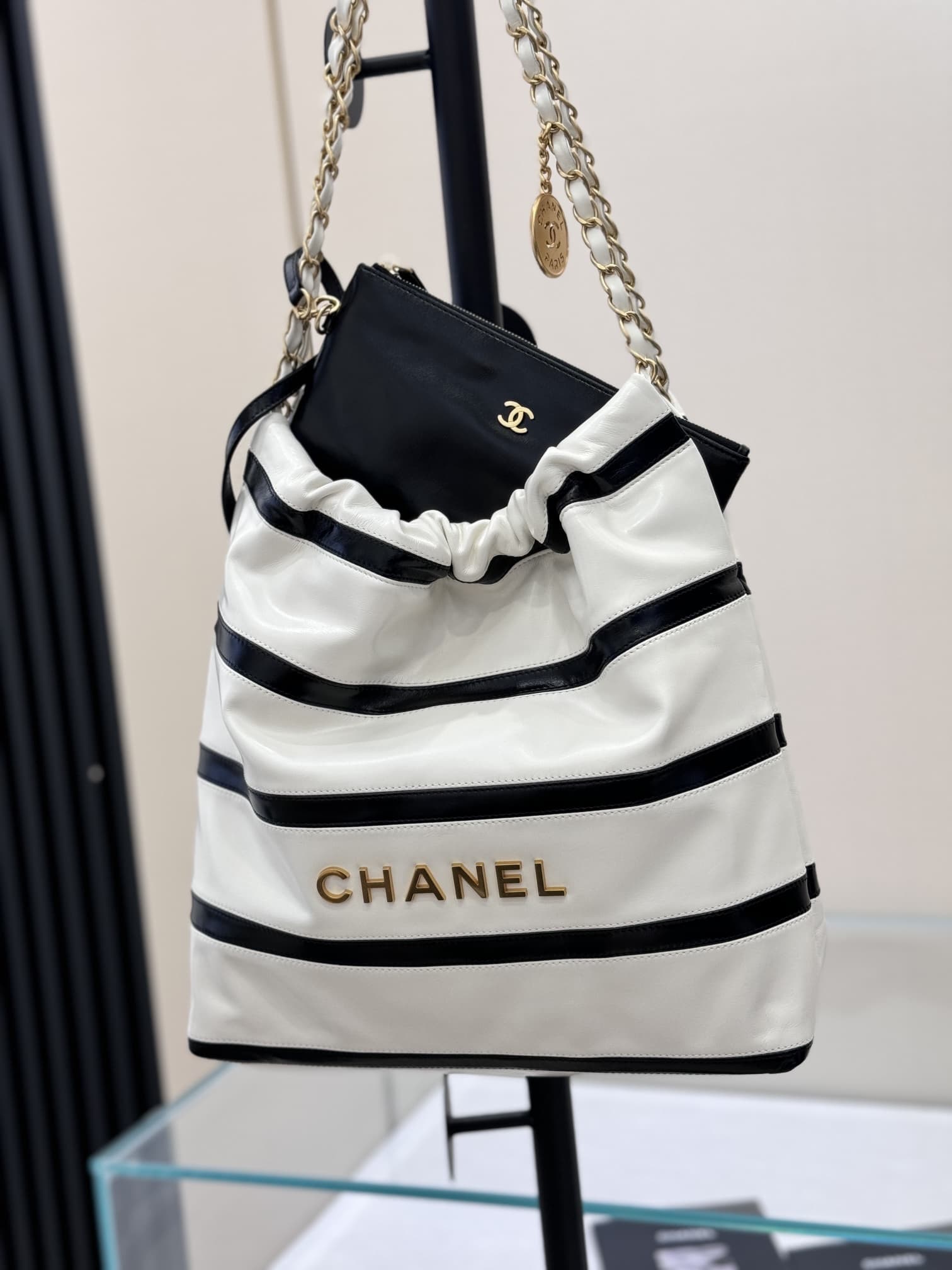 Chanel 22 Bag 3260