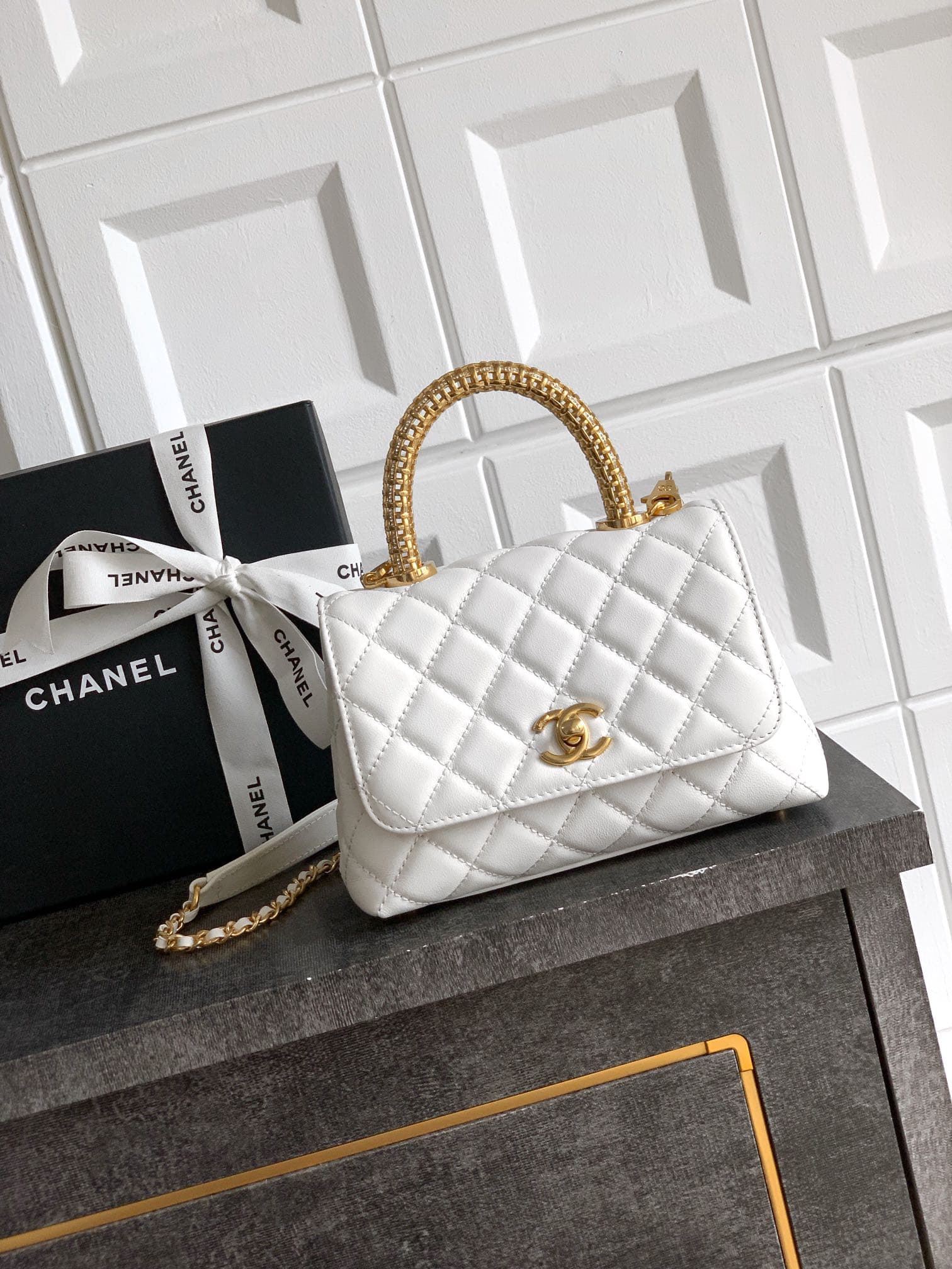 Chanel Coco Handle 2215