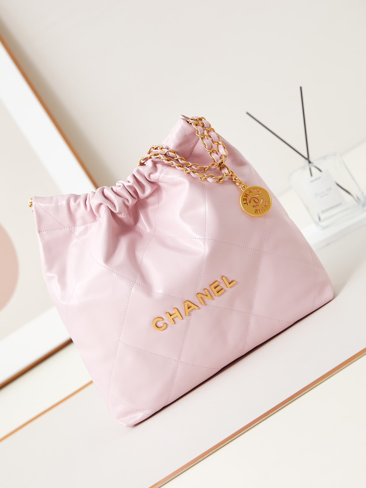 Chanel 22 Bag AS3260