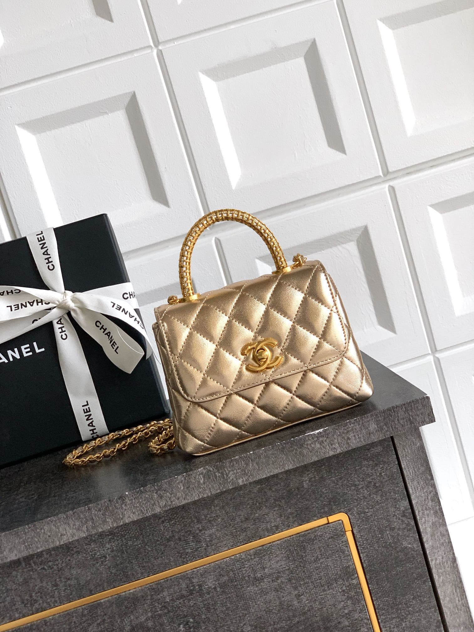 Chanel Coco Handle 2214