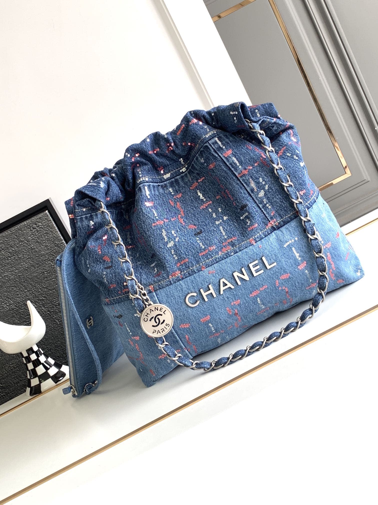 Chanel 22 Bag AS3260