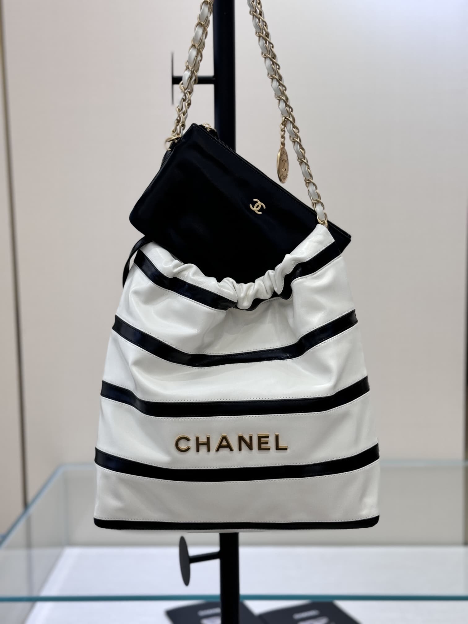 Chanel 22 Bag 3260