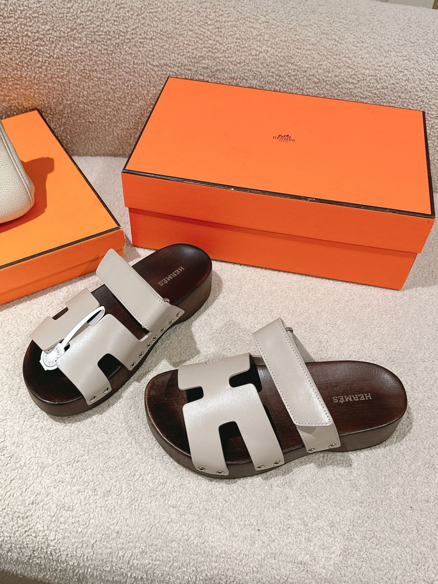 Hermes Slippers