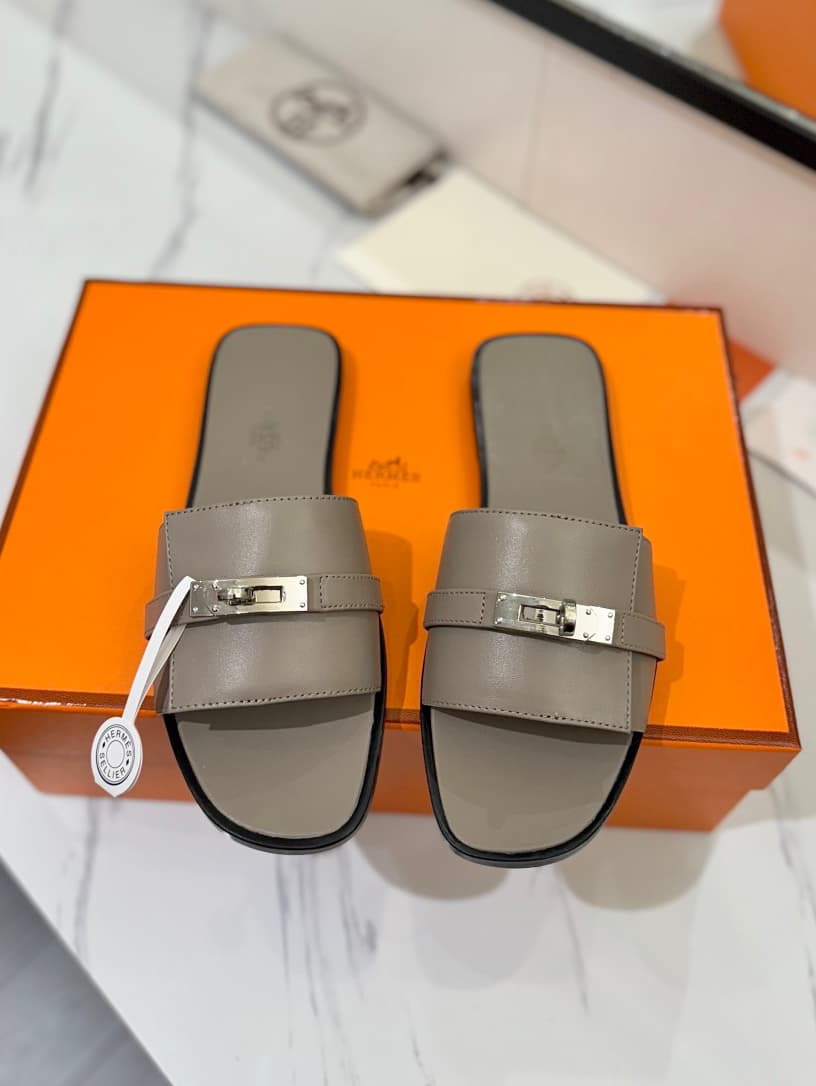 Hermes Slippers