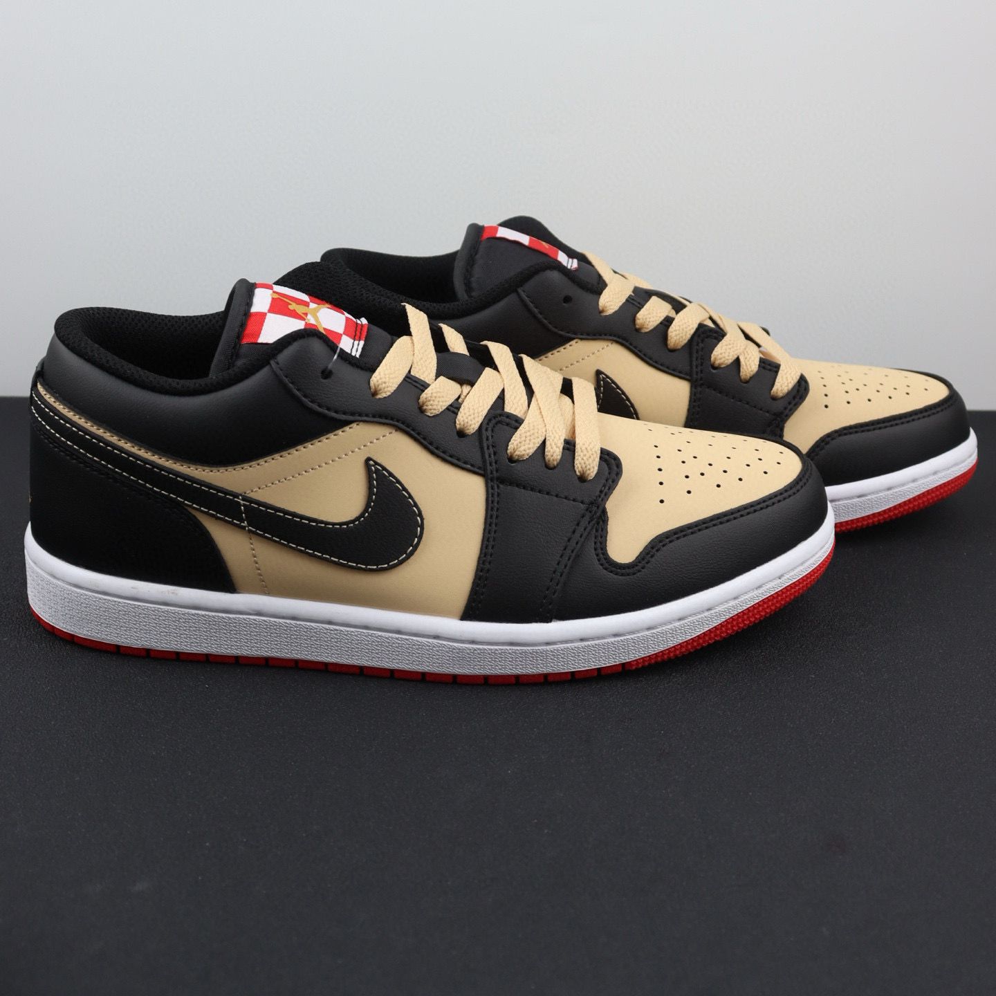 Nike Air Jordan 1 Low