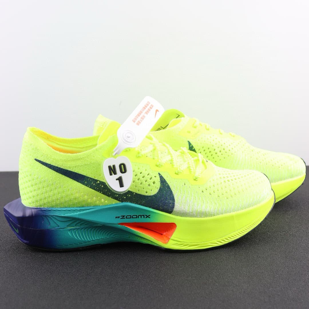 Nike  Zoomx Vaporfly Next% 3
