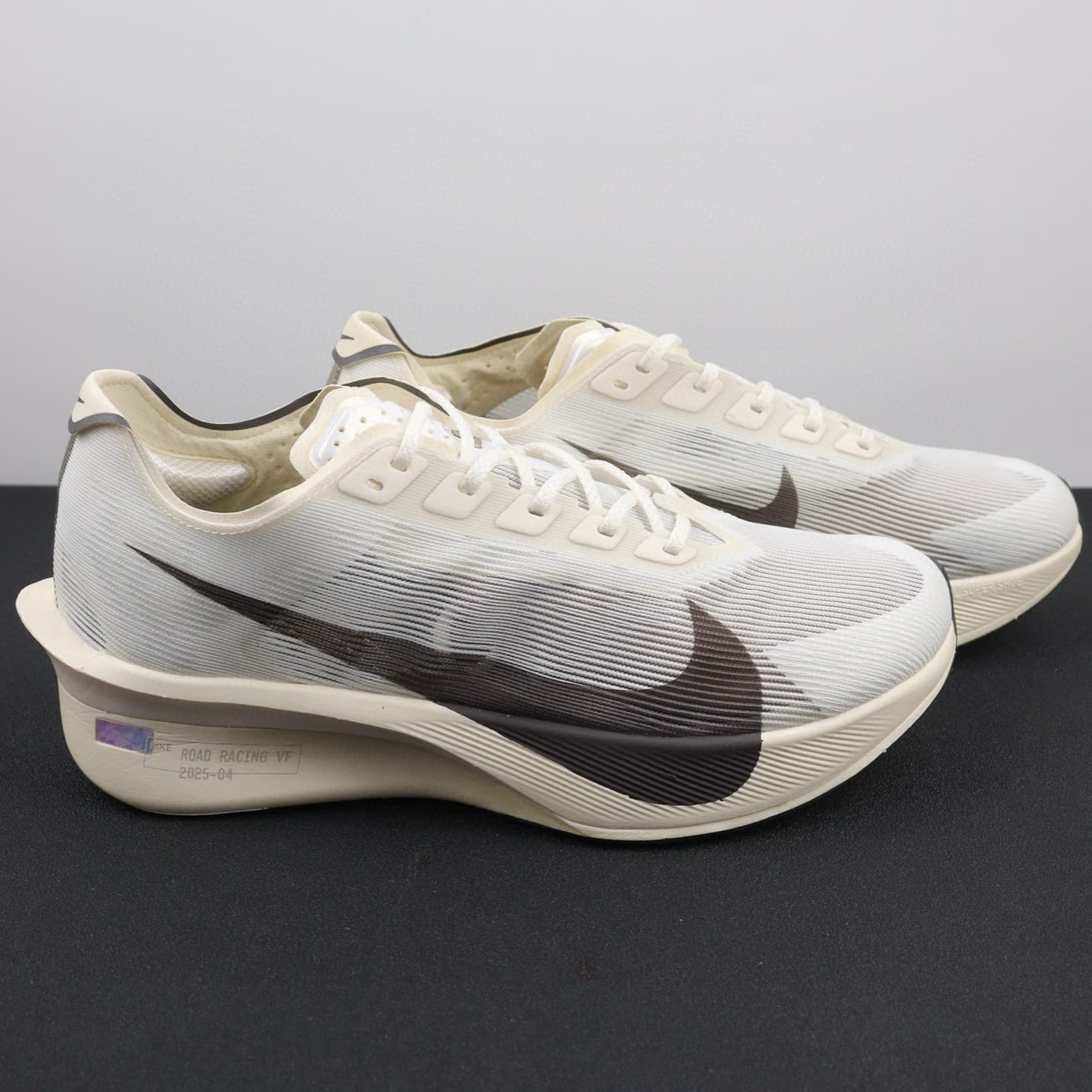 Nike  Zoomx Vaporfly Next% 4