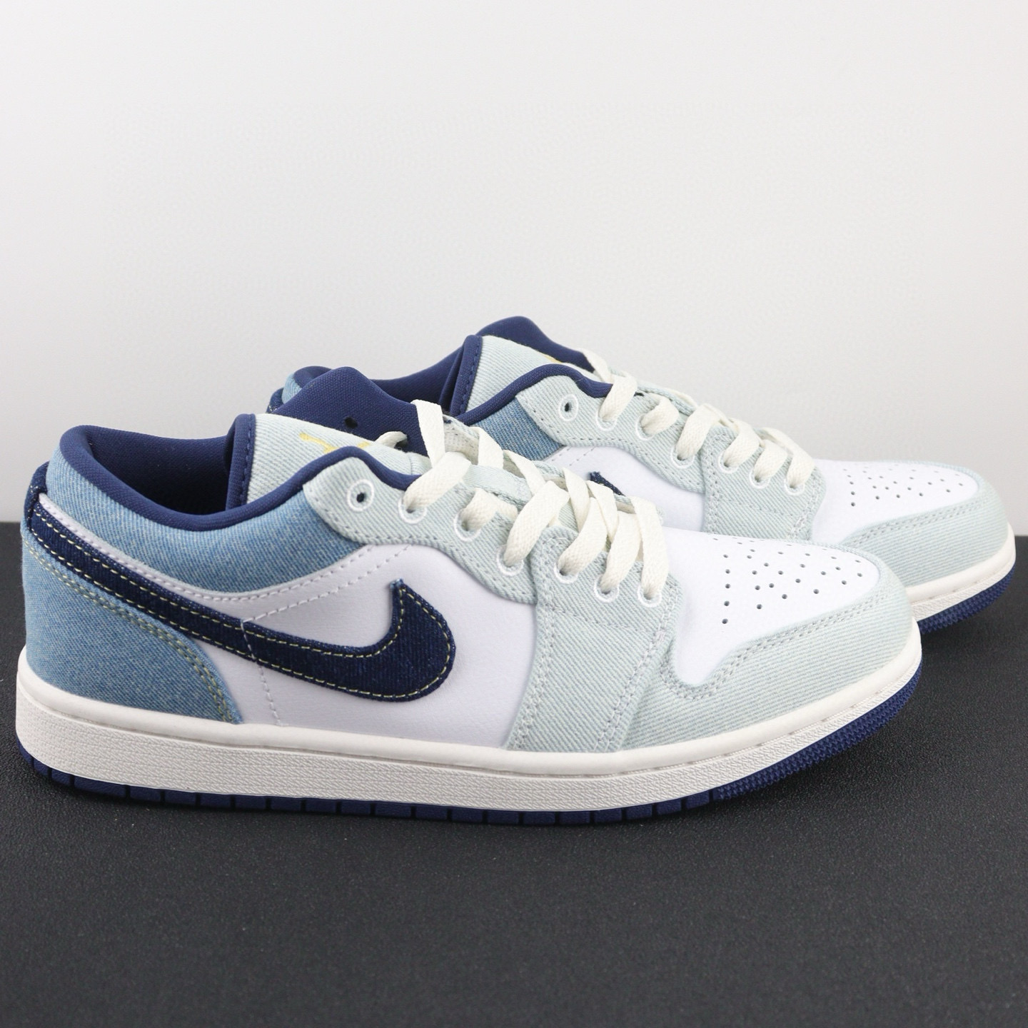 Nike Air Jordan 1 Low