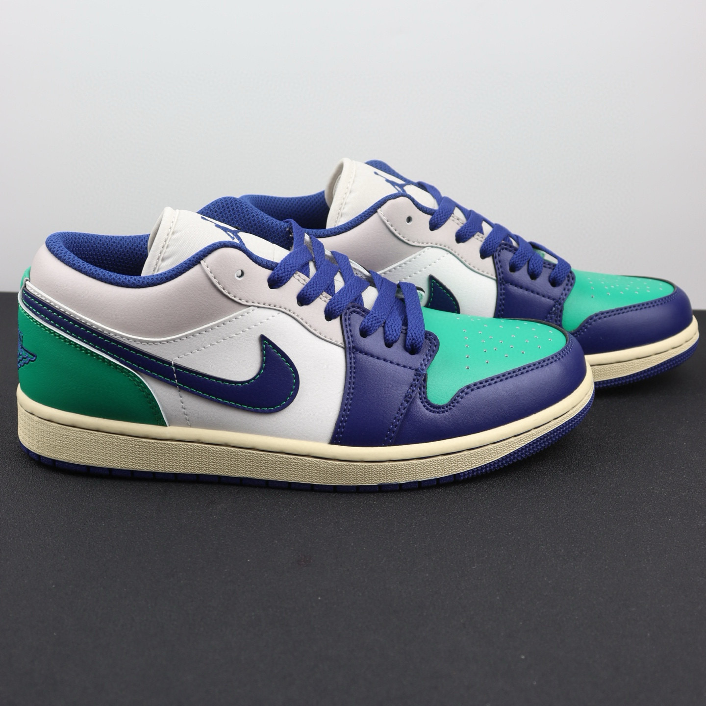 Nike Air Jordan 1 Low