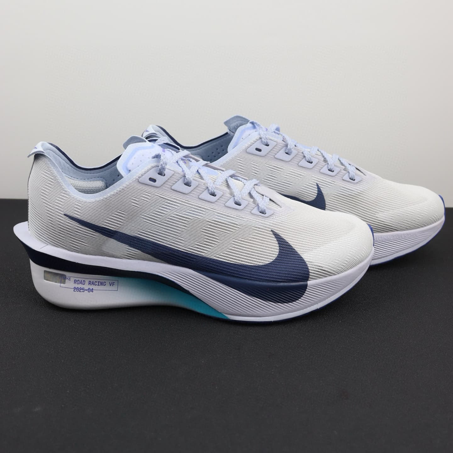 Nike  Zoomx Vaporfly Next% 4
