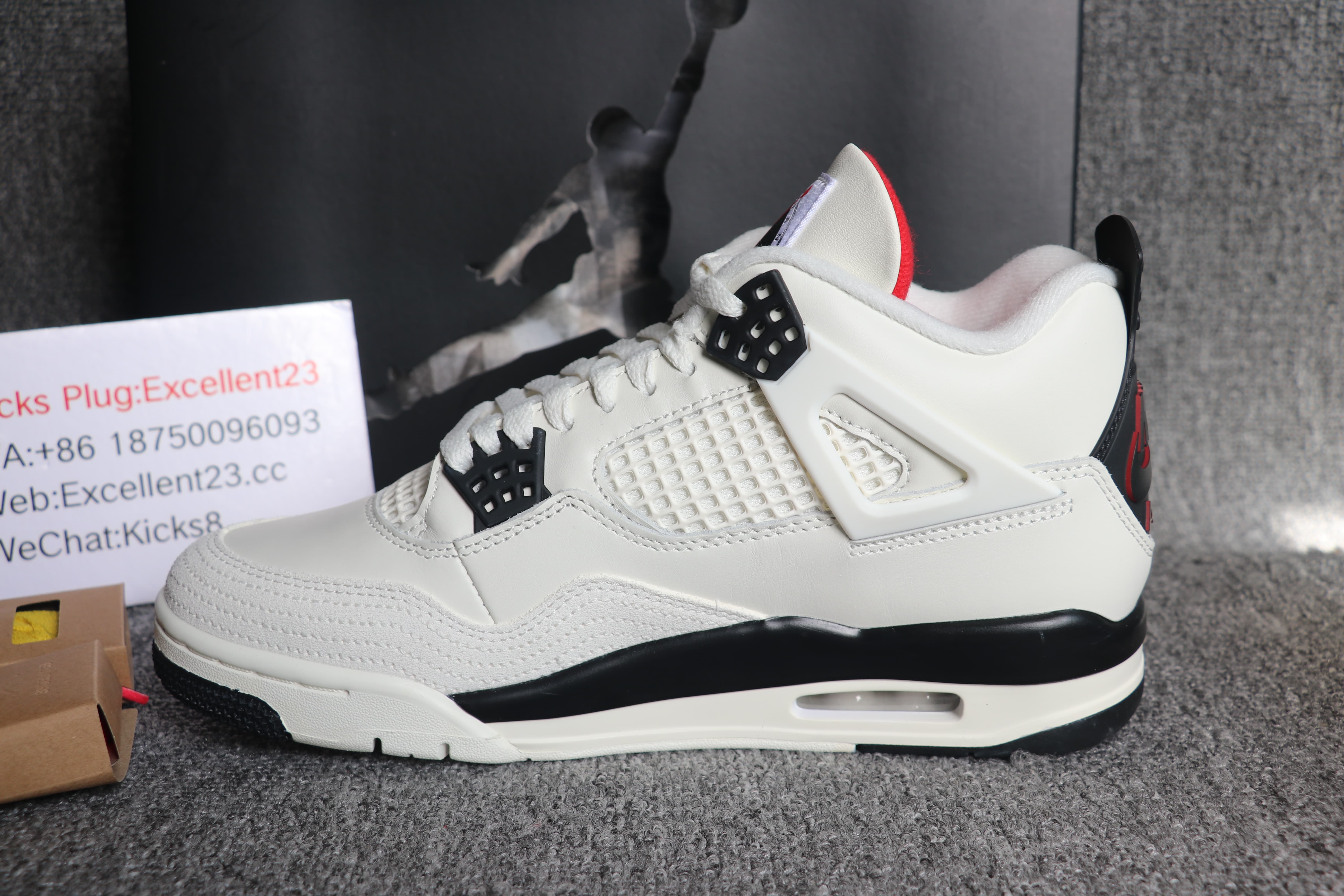 Air Jordan 4 Flight Club