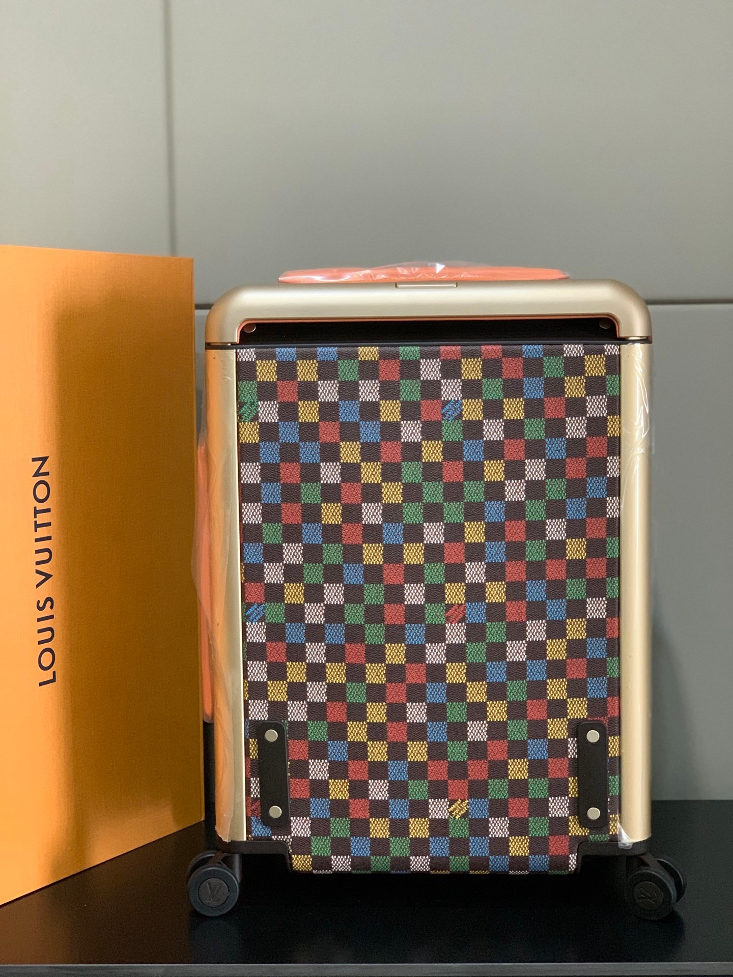 LV Suitcase Two Size（20/24 inches）
